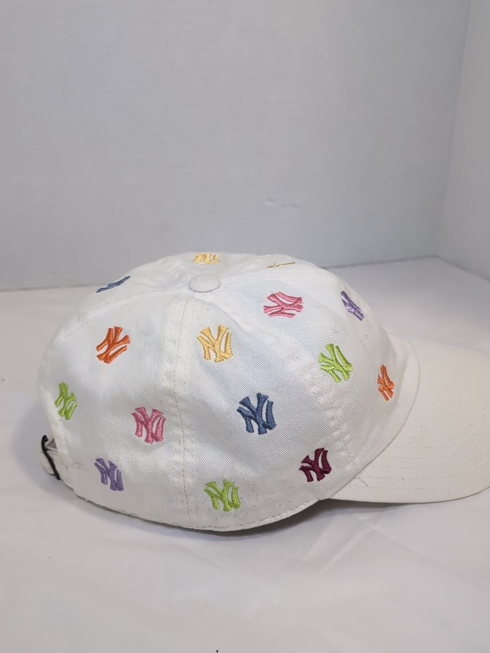 American Needle NY Yankees White Cap with Embroidered Logos MLB - Picture 5 of 9